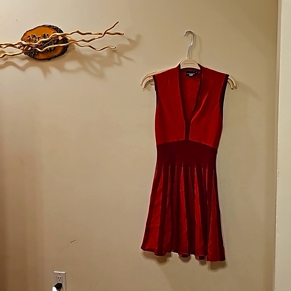 Emporio Armani Sleeveless Deep V Neck Knit Two Tone Burgundy Dress Size 42 - Picture 1 of 2